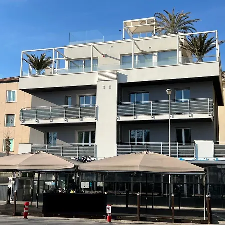Appartamento Giardini Centralissimo Al Mare