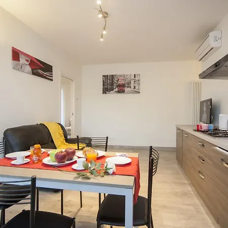 Appartamento Giardini Centralissimo Al Mare *