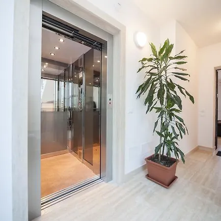 Appartamento Giardini Centralissimo Al Mare Riccione