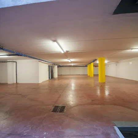 Appartamento Giardini Centralissimo Al Mare